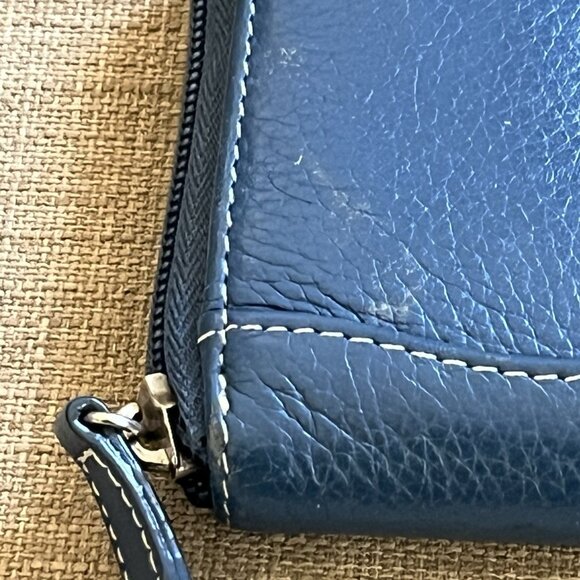 TIGNANELLO Womens Blue Leather Zip Around Wallet Clutch Card Slots Key Ring - Picture 4 of 13